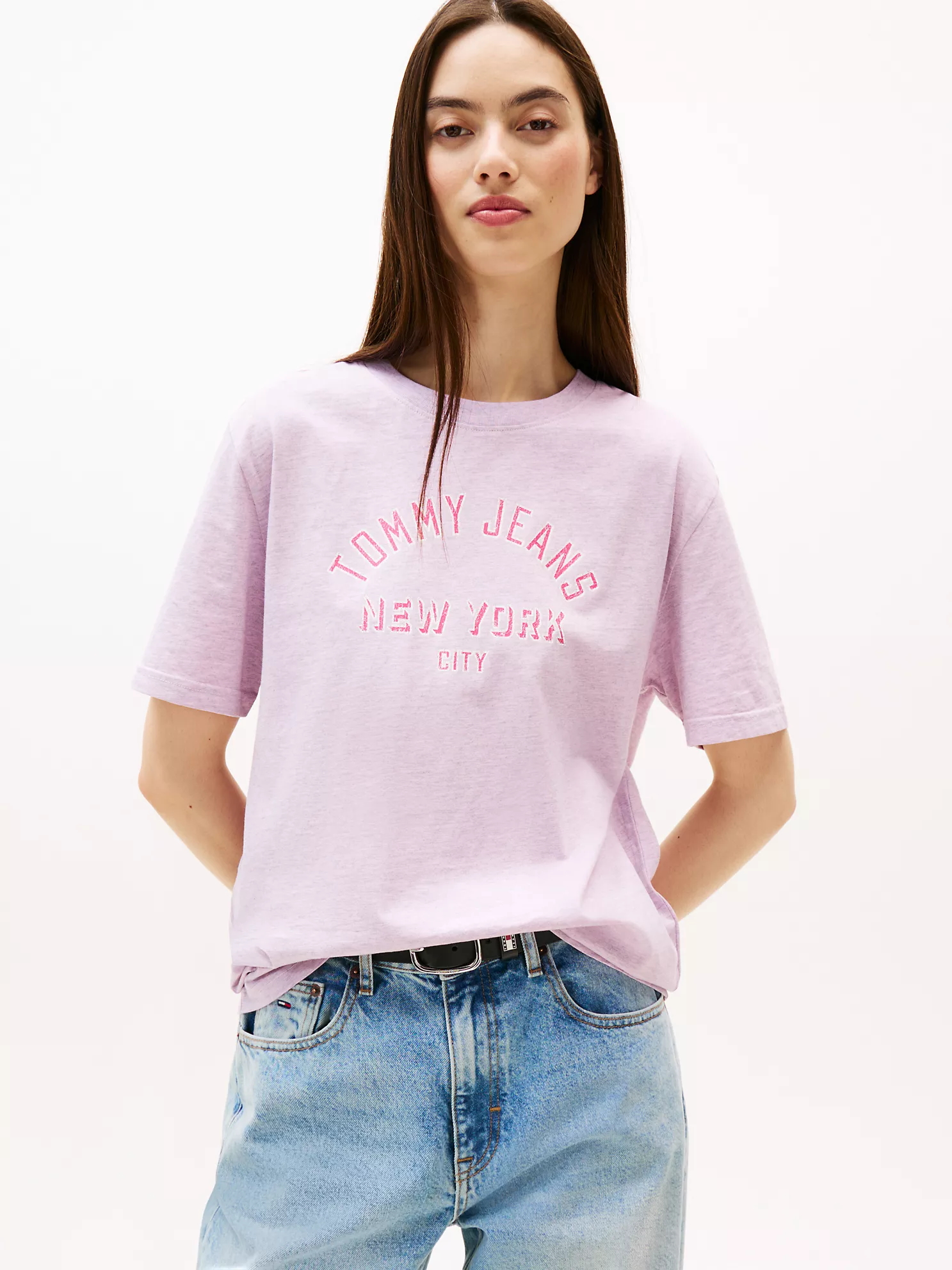 Tommy Jeans Overdyed Varsity T-Shirt - Washed Carnival Pink 1 Tommy Jeans Overdyed Varsity T-Shirt
- Washed Carnival Pink