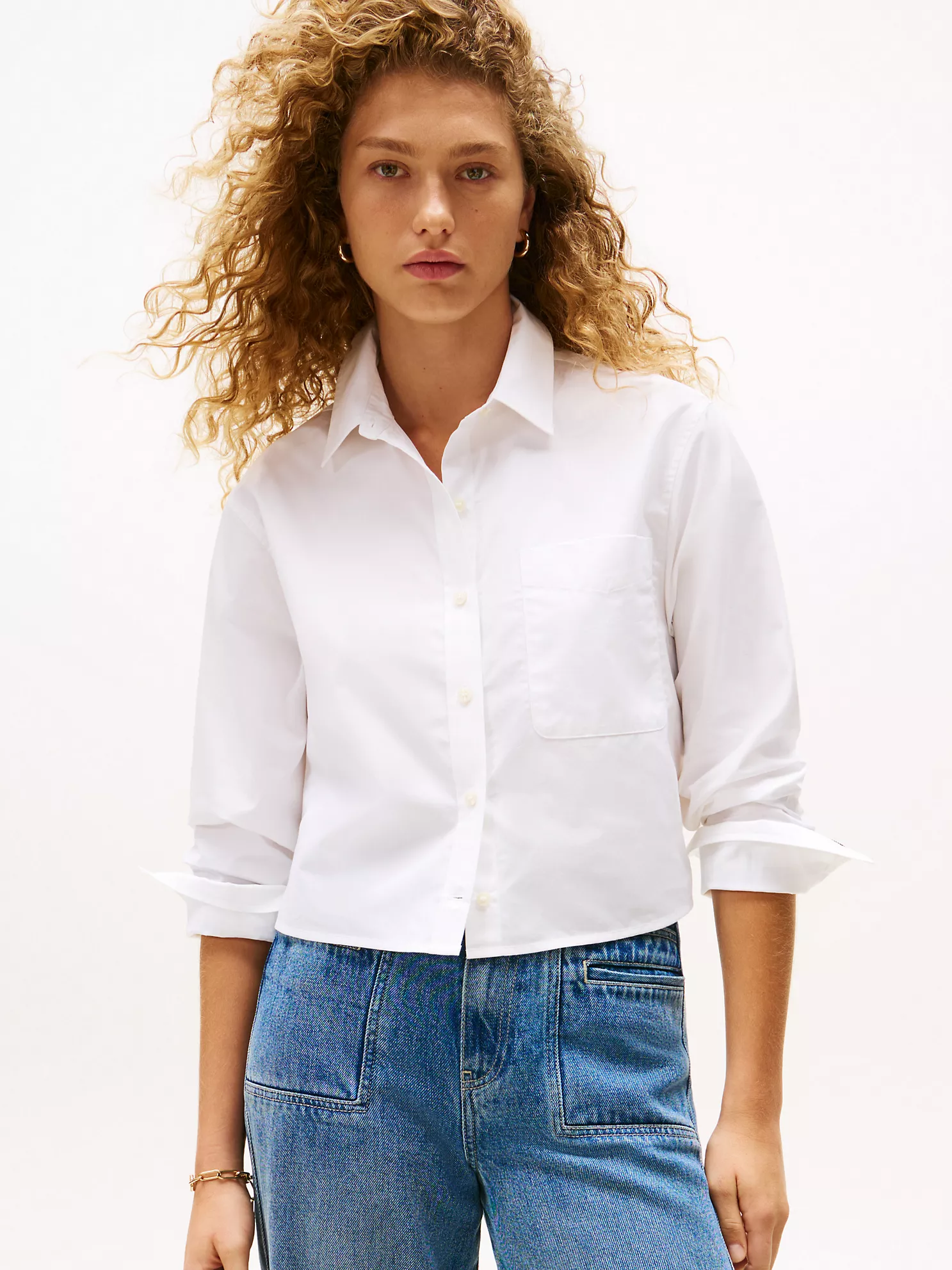 Oversized Cropped Stripe-Cuff Shirt - Optic White 1 Oversized Cropped Stripe-Cuff Shirt
- Optic White