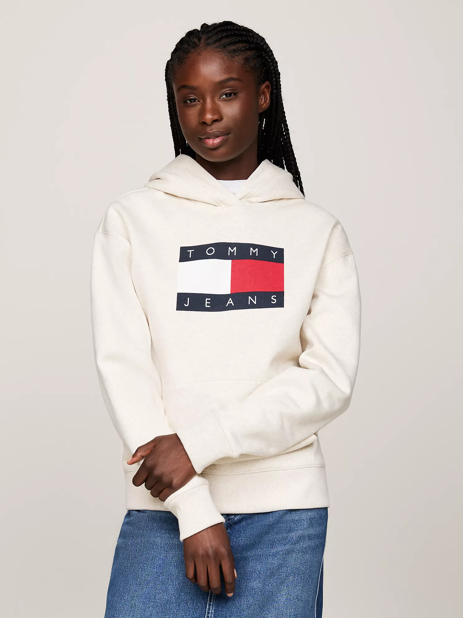 Tommy Jeans Flag Logo Relaxed Hoodie - Ancient White 1 Tommy Jeans Flag Logo Relaxed Hoodie
- Ancient White