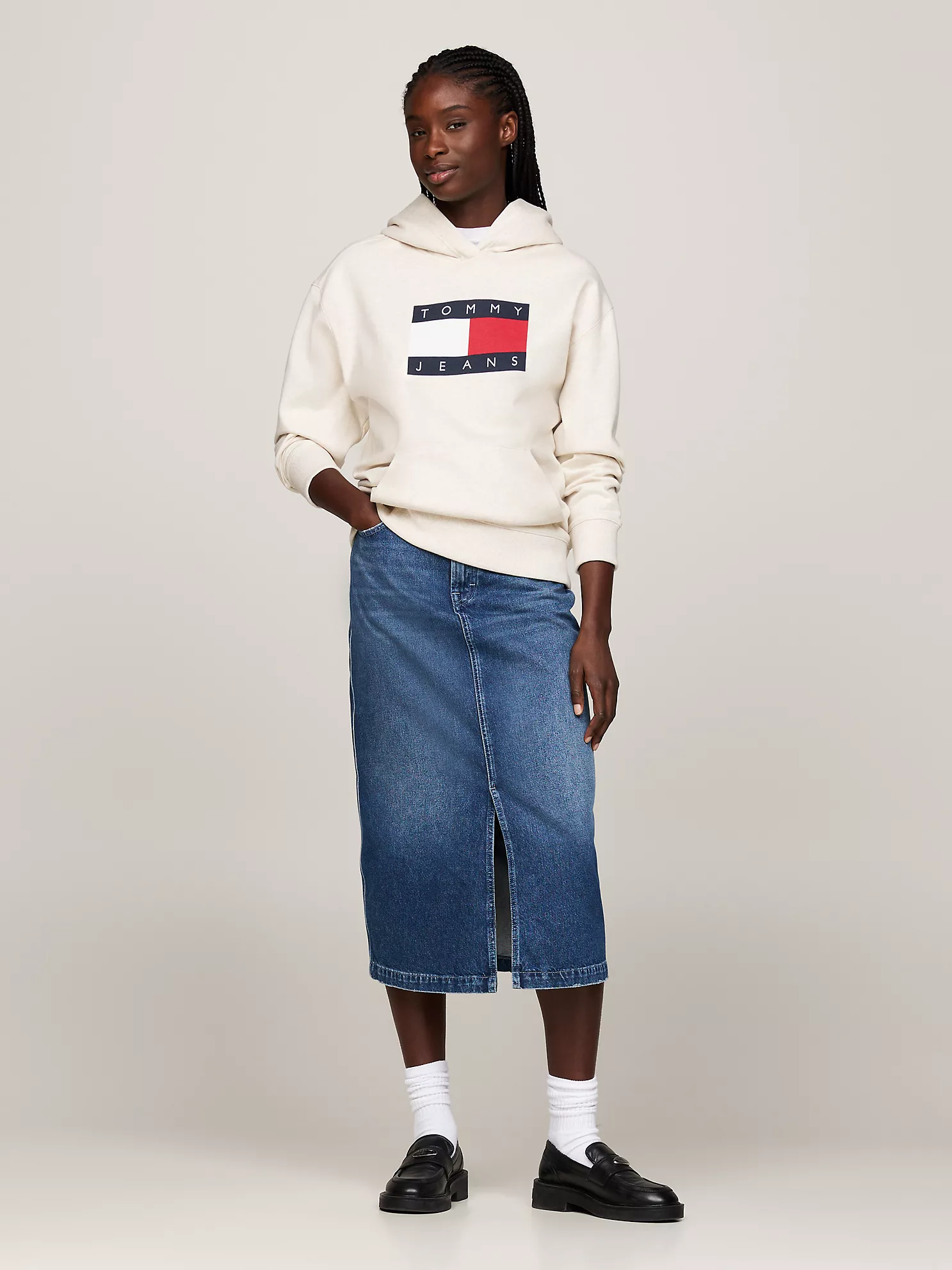 Tommy Jeans Flag Logo Relaxed Hoodie - Ancient White 6 Tommy Jeans Flag Logo Relaxed Hoodie
- Ancient White