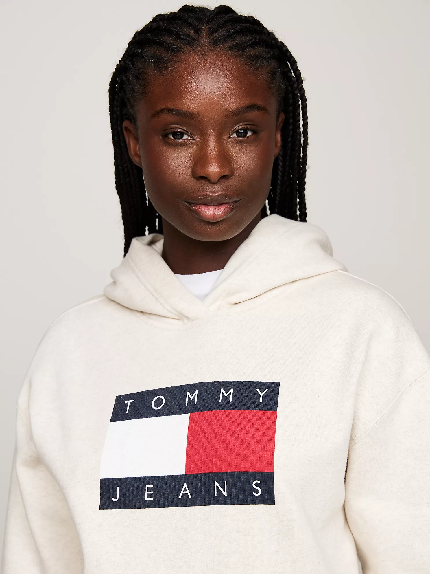 Tommy Jeans Flag Logo Relaxed Hoodie - Ancient White 7 Tommy Jeans Flag Logo Relaxed Hoodie
- Ancient White