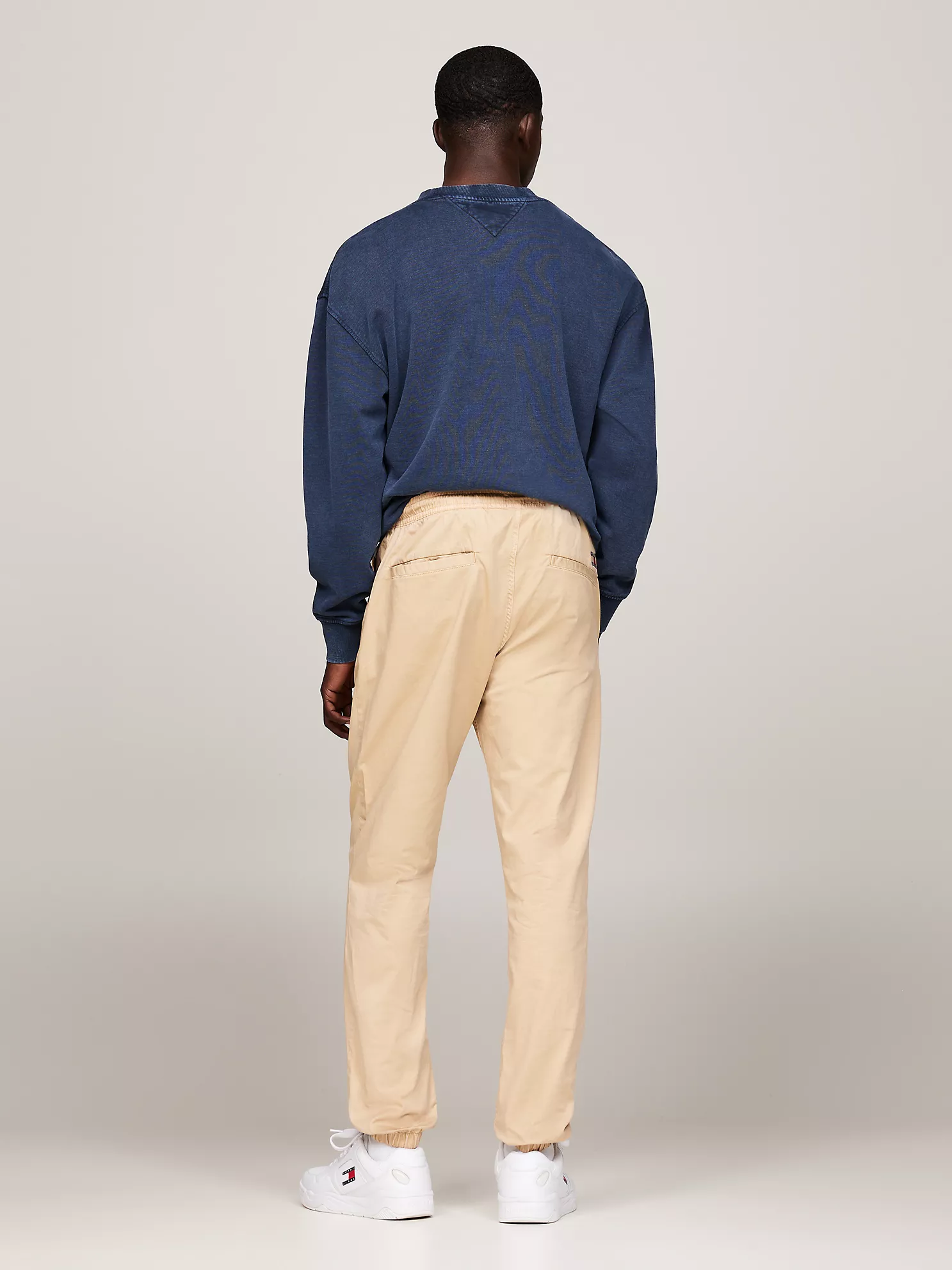 Tommy Jeans Slim Fit Cotton Twill Jogger - Gentle Gold 8 Tommy Jeans Slim Fit Cotton Twill Jogger
- Gentle Gold