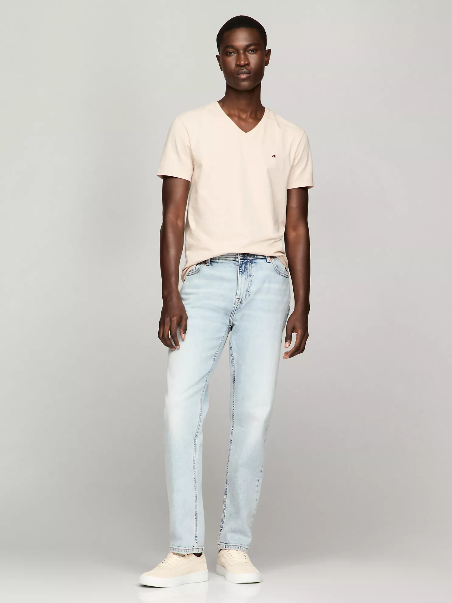 Slim Fit V-Neck T-Shirt - Cashmere Creme 1 Slim Fit V-Neck T-Shirt
- Cashmere Creme