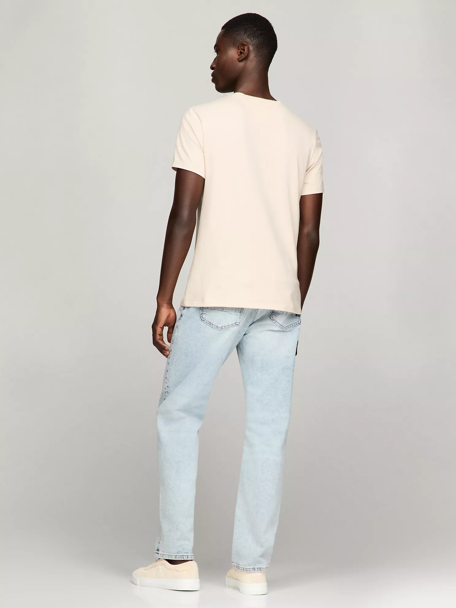 Slim Fit V-Neck T-Shirt - Cashmere Creme 8 Slim Fit V-Neck T-Shirt
- Cashmere Creme