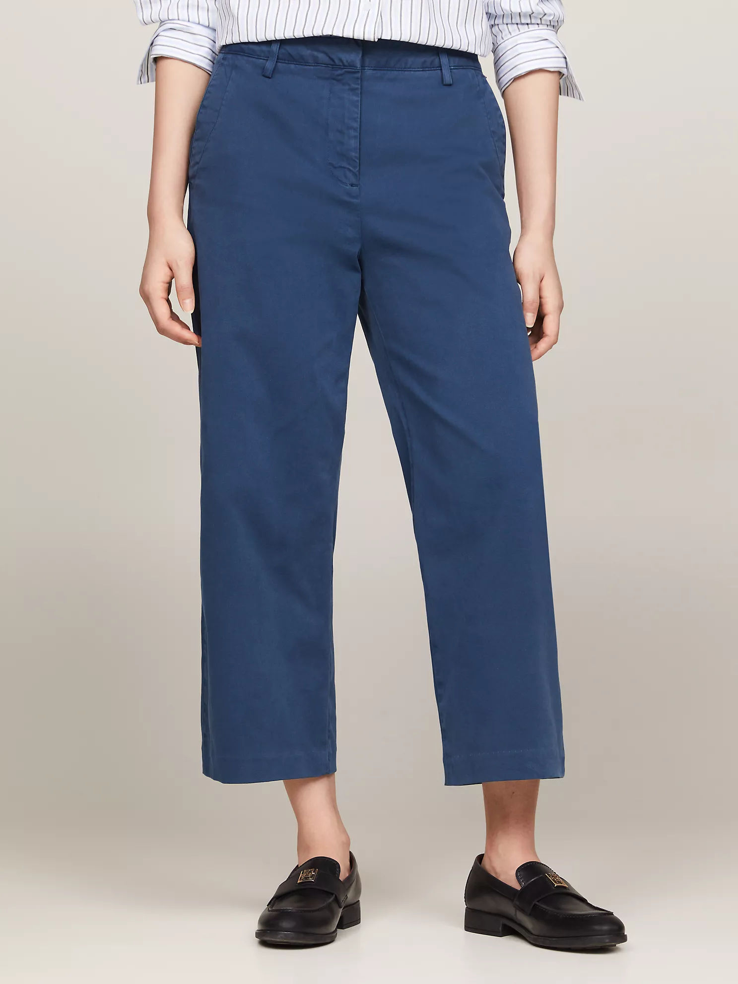 Relaxed Straight Fit Cropped Chino - Fossil Blue 1 Relaxed Straight Fit Cropped Chino
- Fossil Blue
