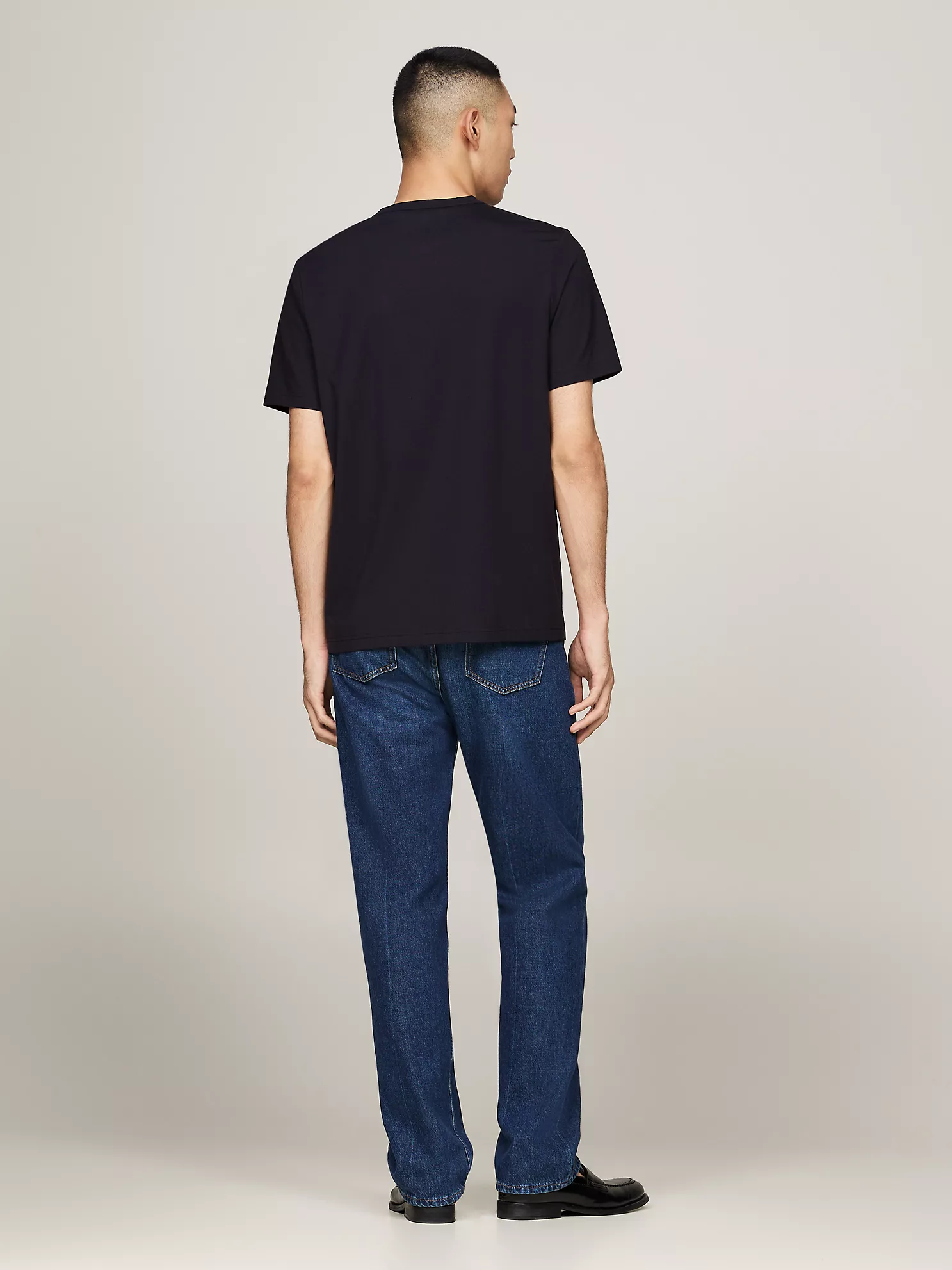Solid Tech T-Shirt - Navy 8 Solid Tech T-Shirt
- Navy