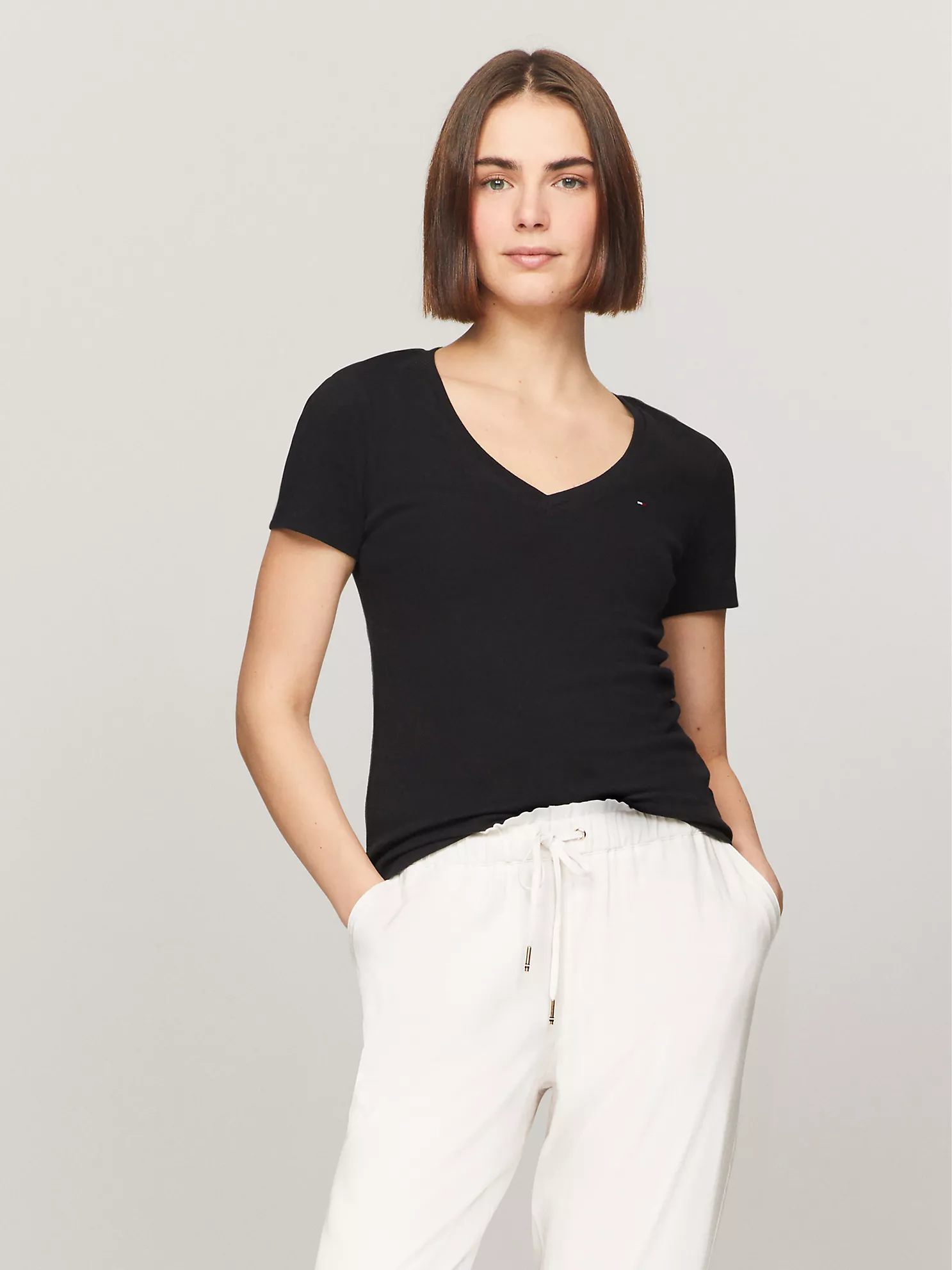 V-Neck Favorite T-Shirt - Black 1 V-Neck Favorite T-Shirt
- Black