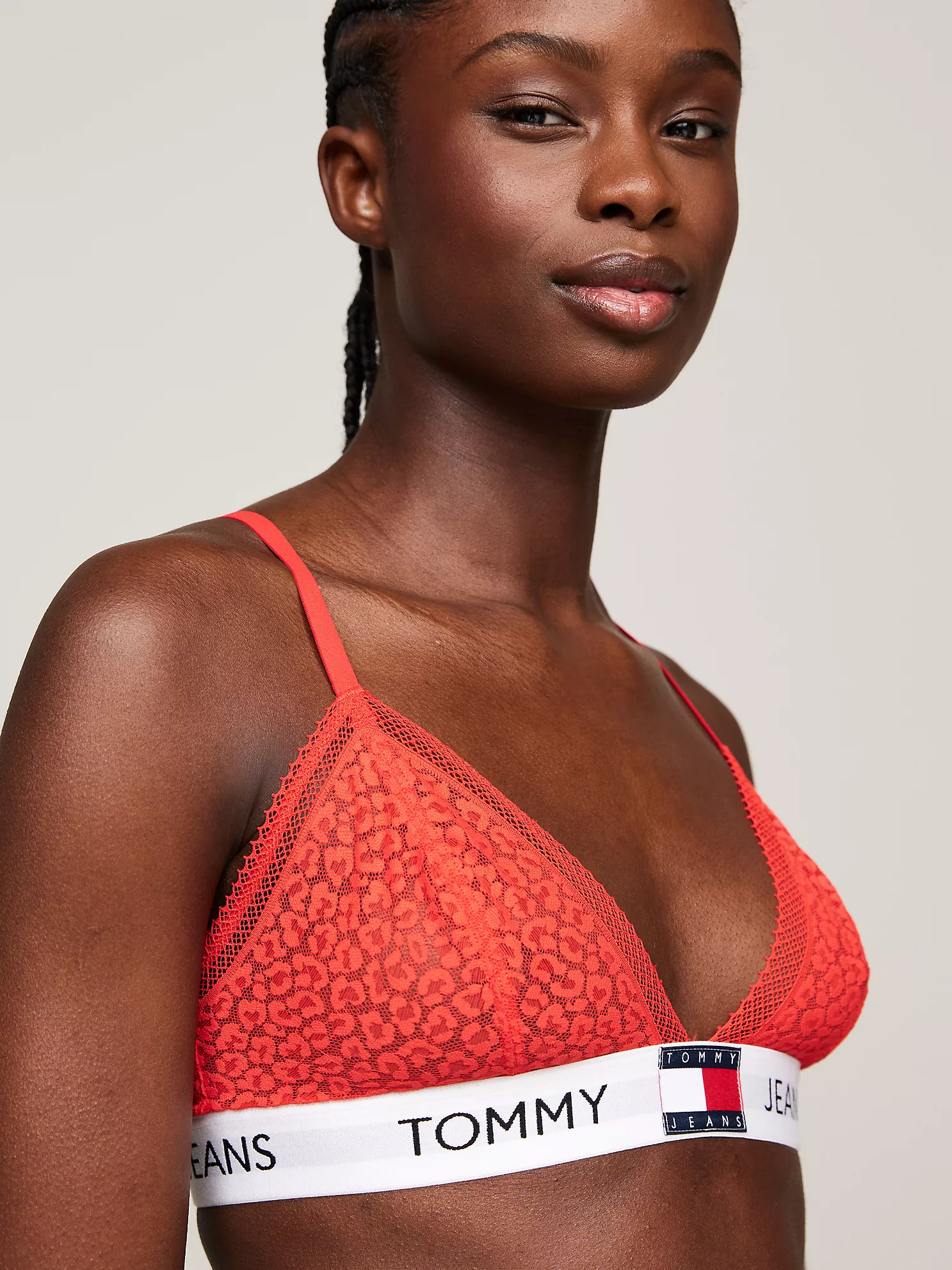 Tommy Jeans Leopard Lace Bralette - Hot Heat 8 Tommy Jeans Leopard Lace Bralette
- Hot Heat