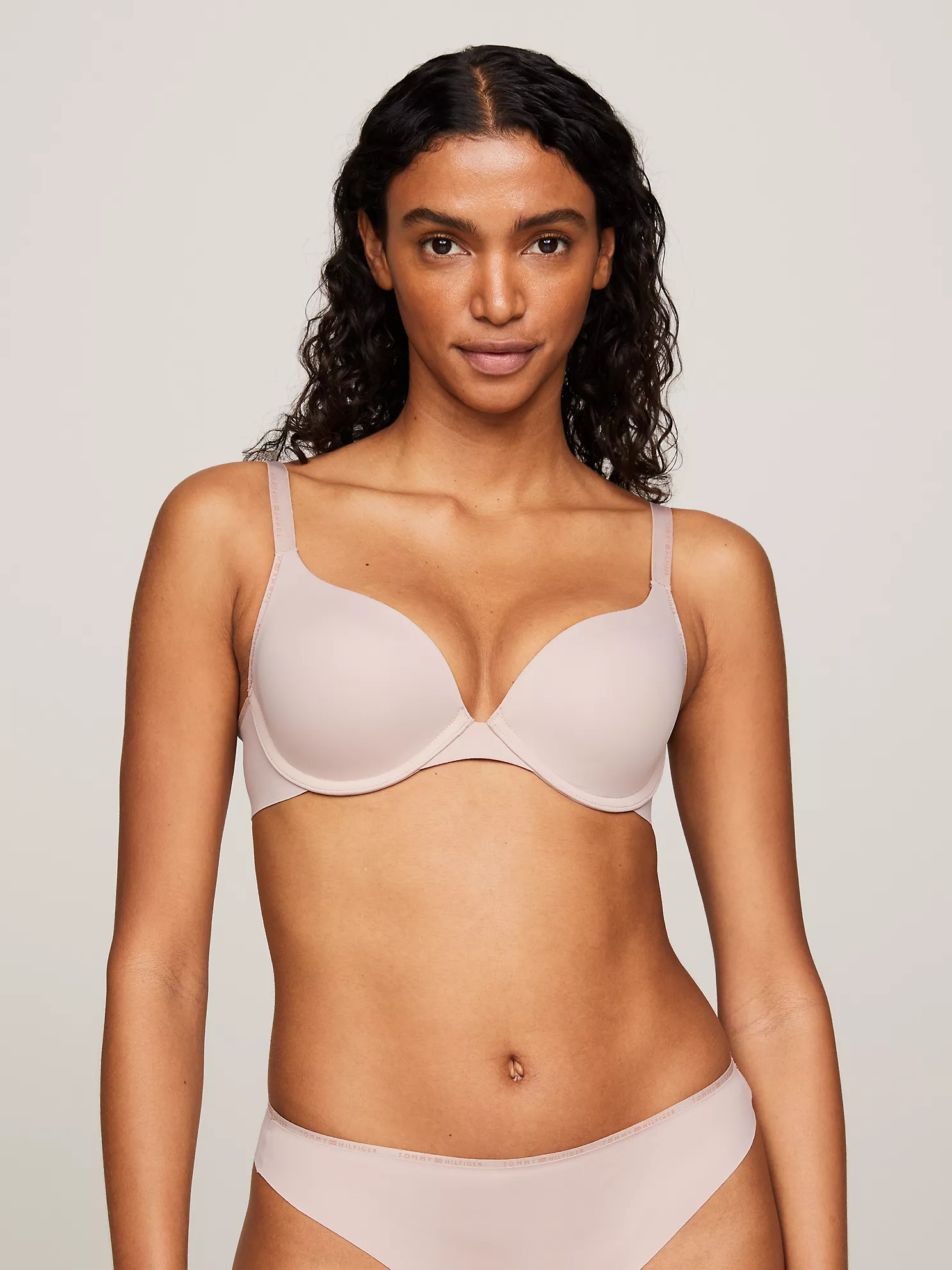 Tommy Logo Push-Up Bra - Balanced Beige 1 Tommy Logo Push-Up Bra
- Balanced Beige