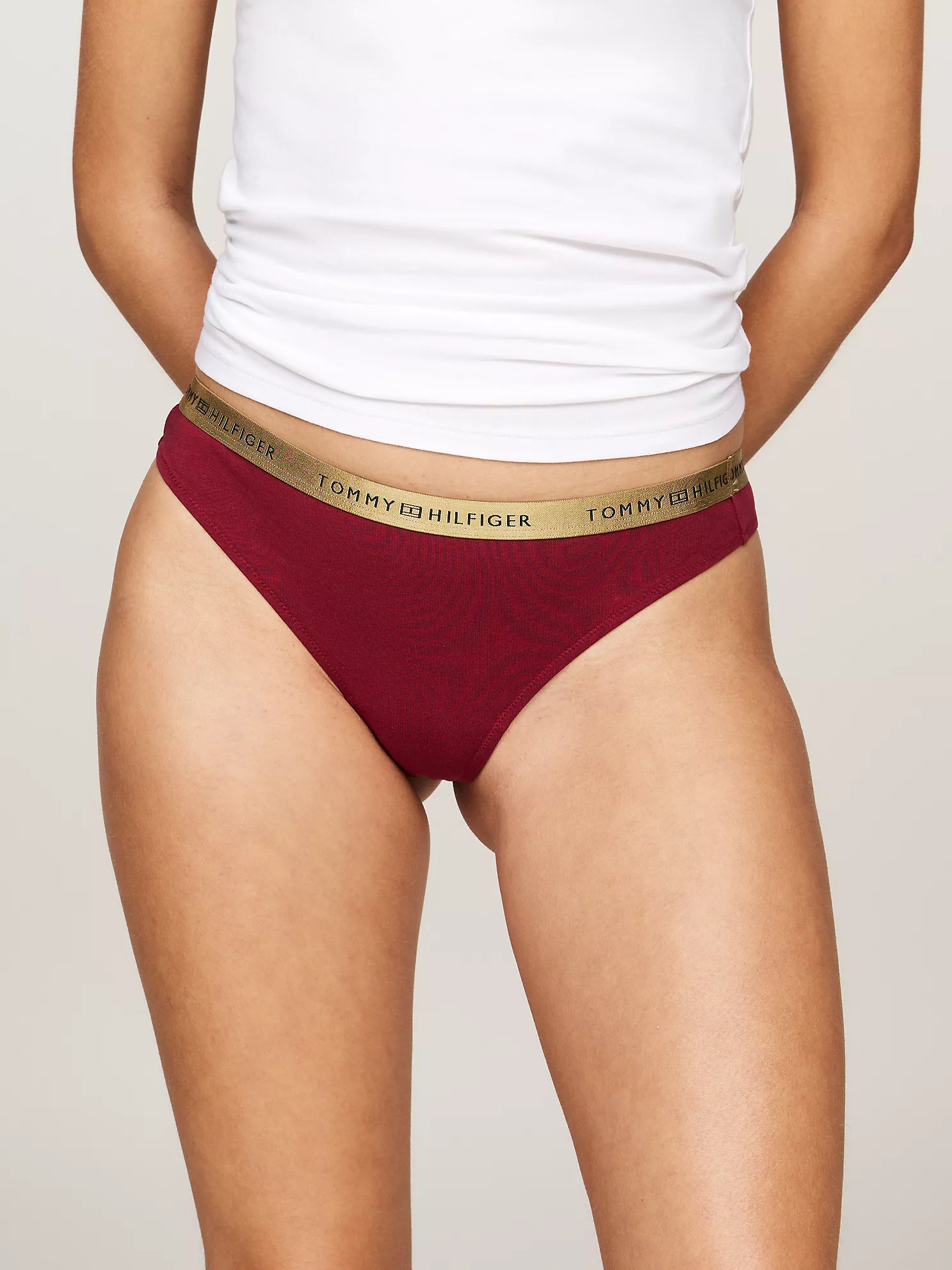 Logo Waistband Thong 5-Pack - Black/Ivory/Rouge/Black/Ivory 10 Logo Waistband Thong 5-Pack
- Black/Ivory/Rouge/Black/Ivory