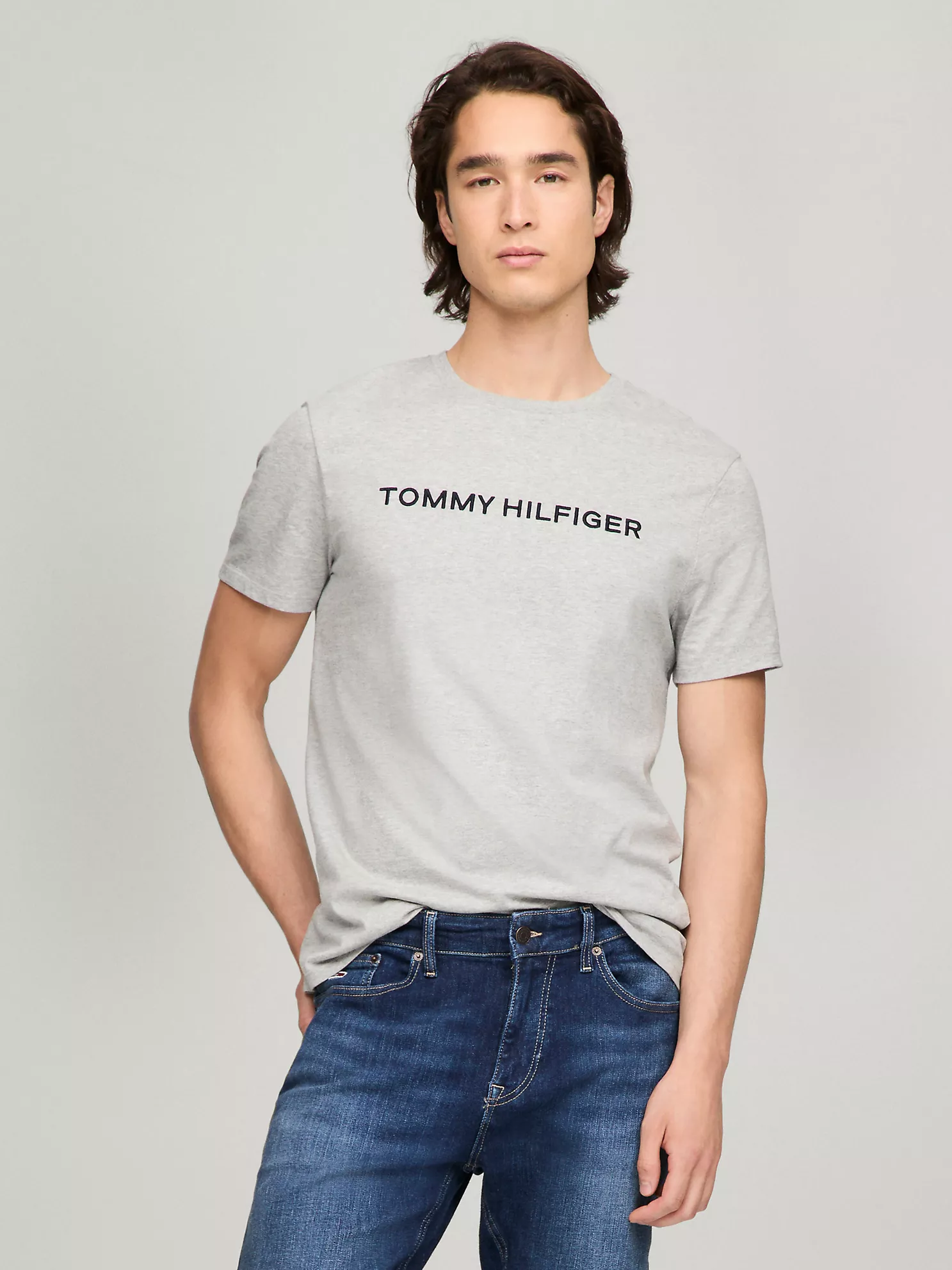 Embroidered Hilfiger Icon T-Shirt - Grey Heather 1 Embroidered Hilfiger Icon T-Shirt
- Grey Heather