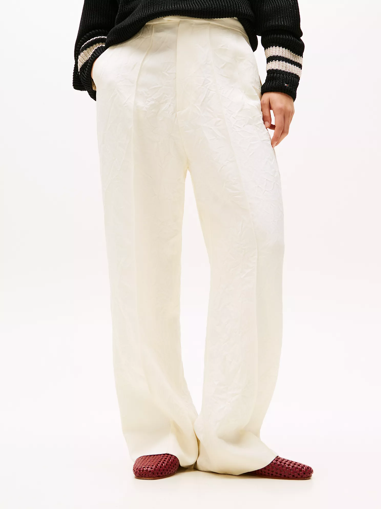 Crinkle-Finish Tailored Drapey Pant - Calico 1 Crinkle-Finish Tailored Drapey Pant
- Calico