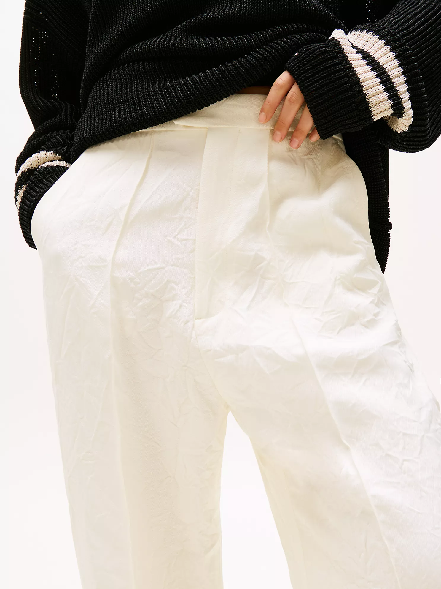 Crinkle-Finish Tailored Drapey Pant - Calico 9 Crinkle-Finish Tailored Drapey Pant
- Calico