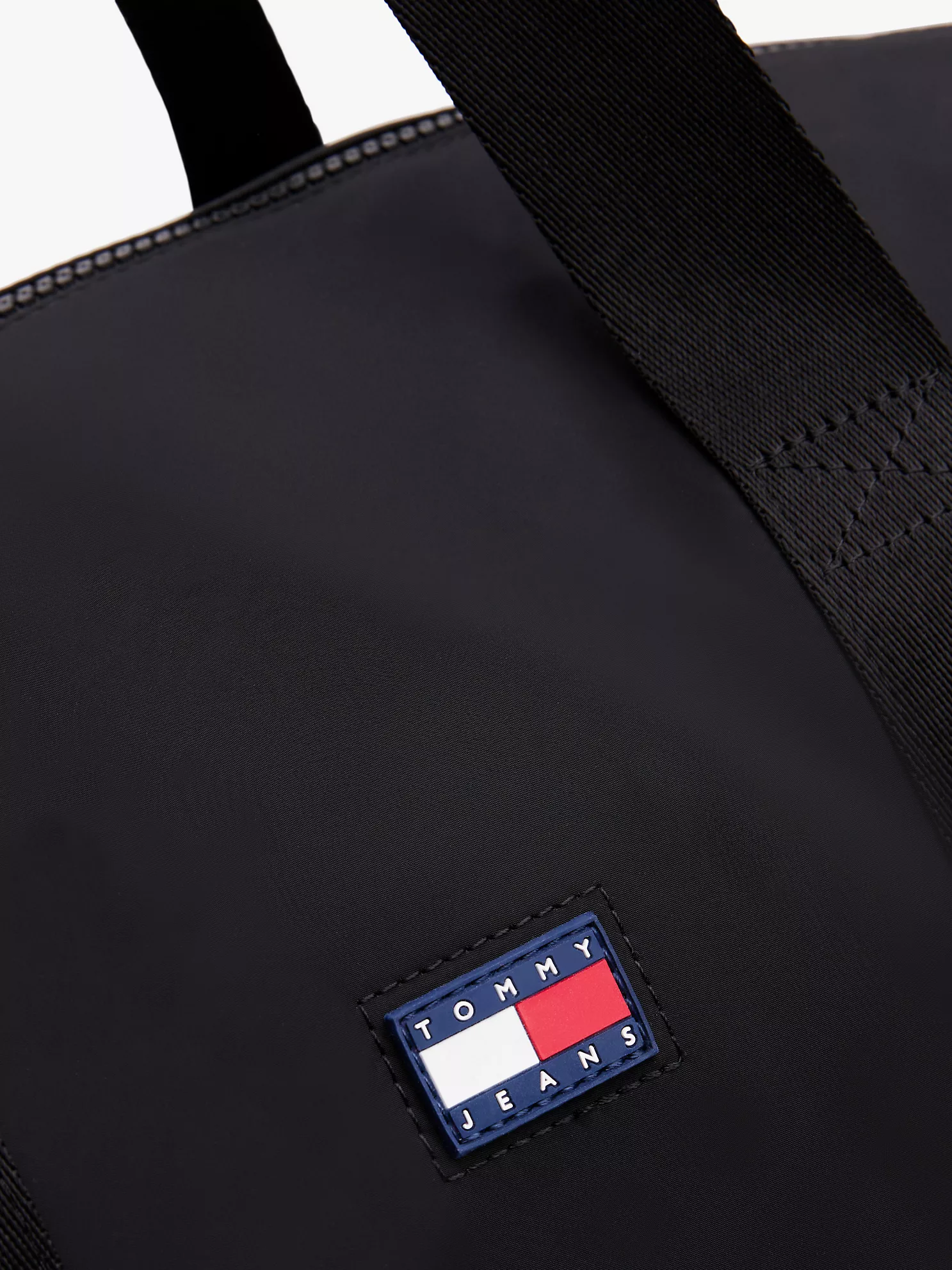 Tommy Jeans Urban Duffel Bag - Black 8 Tommy Jeans Urban Duffel Bag
- Black